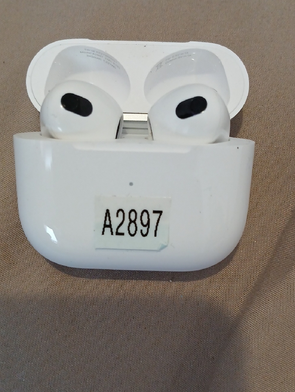 Apple A2897 3rd gen Wireless Earbuds with Charging Case & Case
